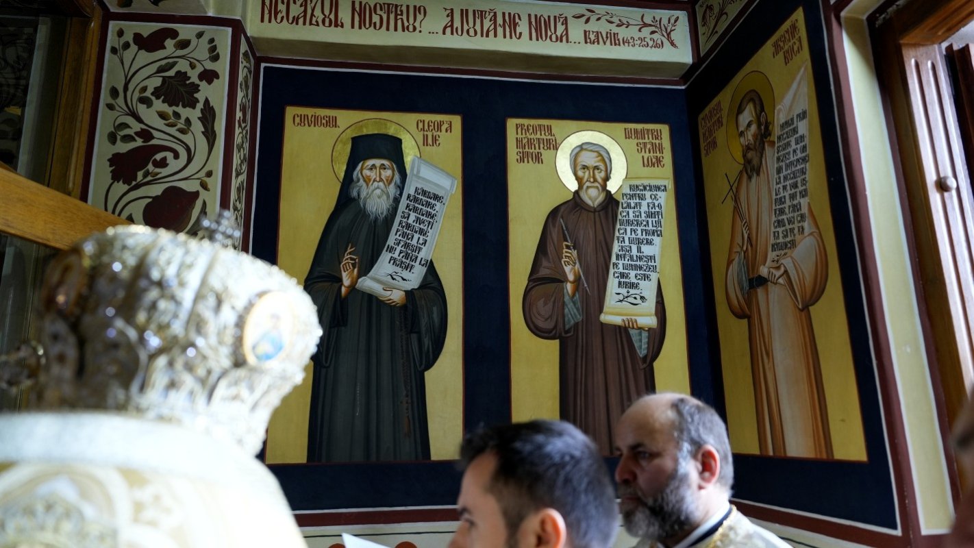 Liturghie arhierească la Slimnic, judeţul Sibiu 326108