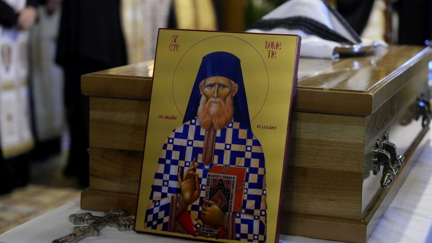 Deshumarea moaștelor Sfântului Cuvios Dometie cel Milostiv de la Râmeț 326246