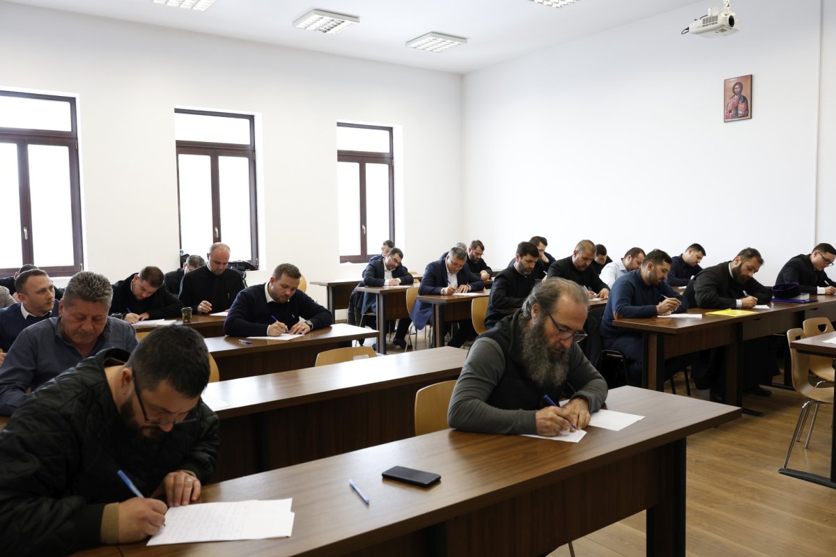 Examen de capacitate preoţească în Mitropolia Olteniei 326277