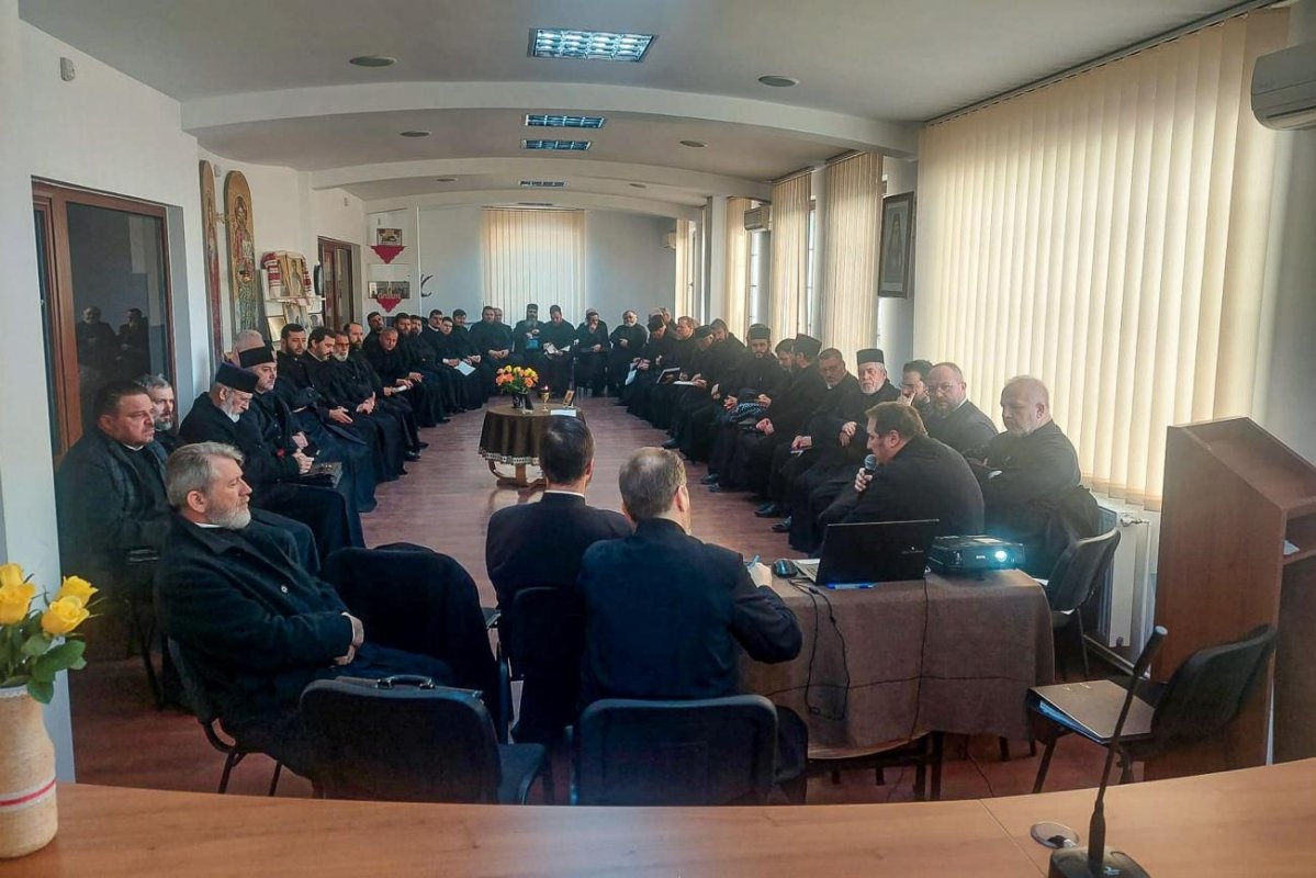 Consfătuire a preoților din Protopopiatul Iași II 326341