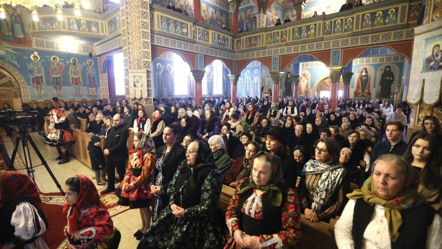 Sfânta Liturghie arhierească în Negrești Oaș 326332