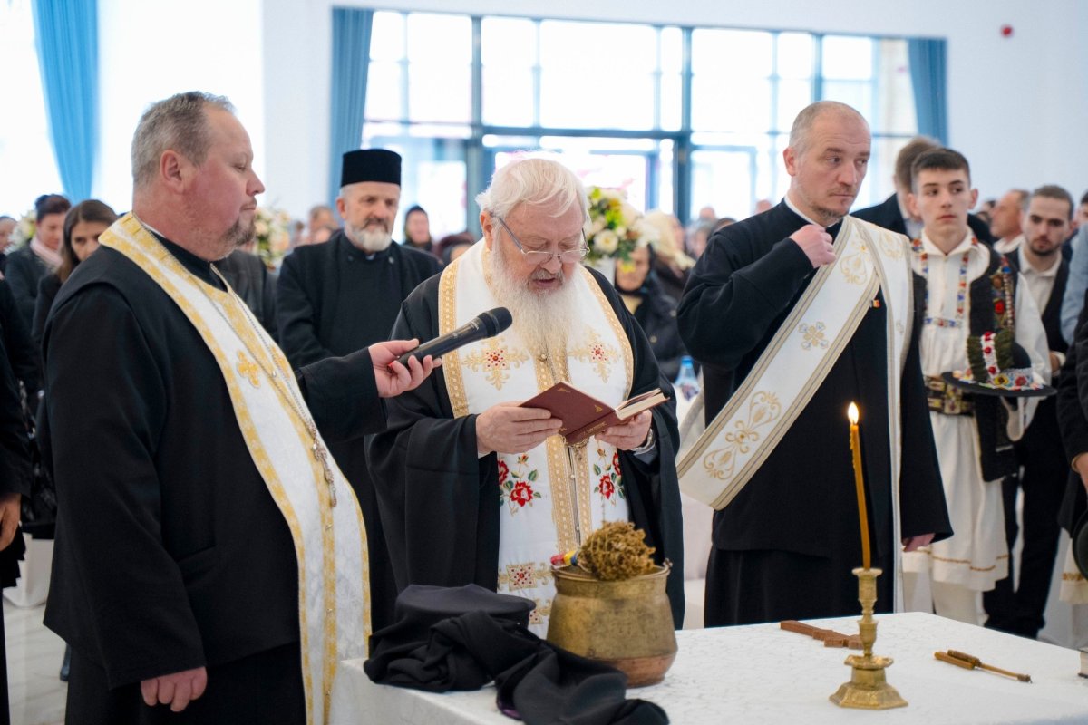 Binecuvântare arhierească pentru credincioșii din Rodna, Năsăud 326576