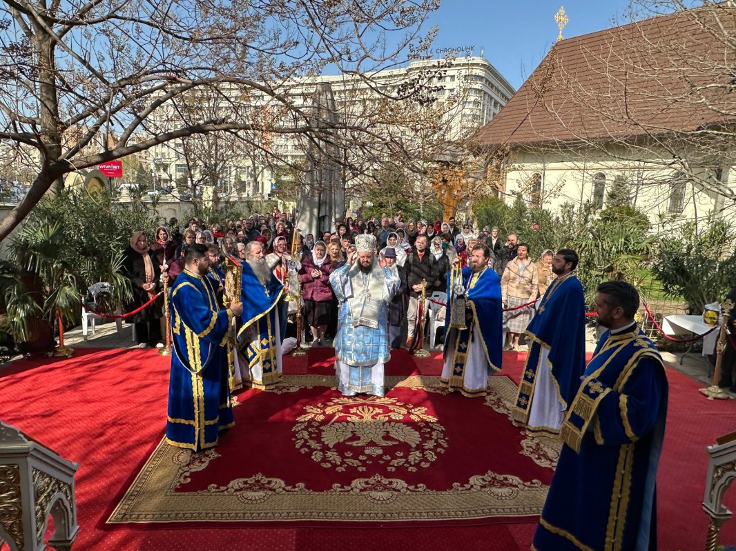 Preacinstirea Maicii Domnului la Paraclisul Catedralei Naționale 326763