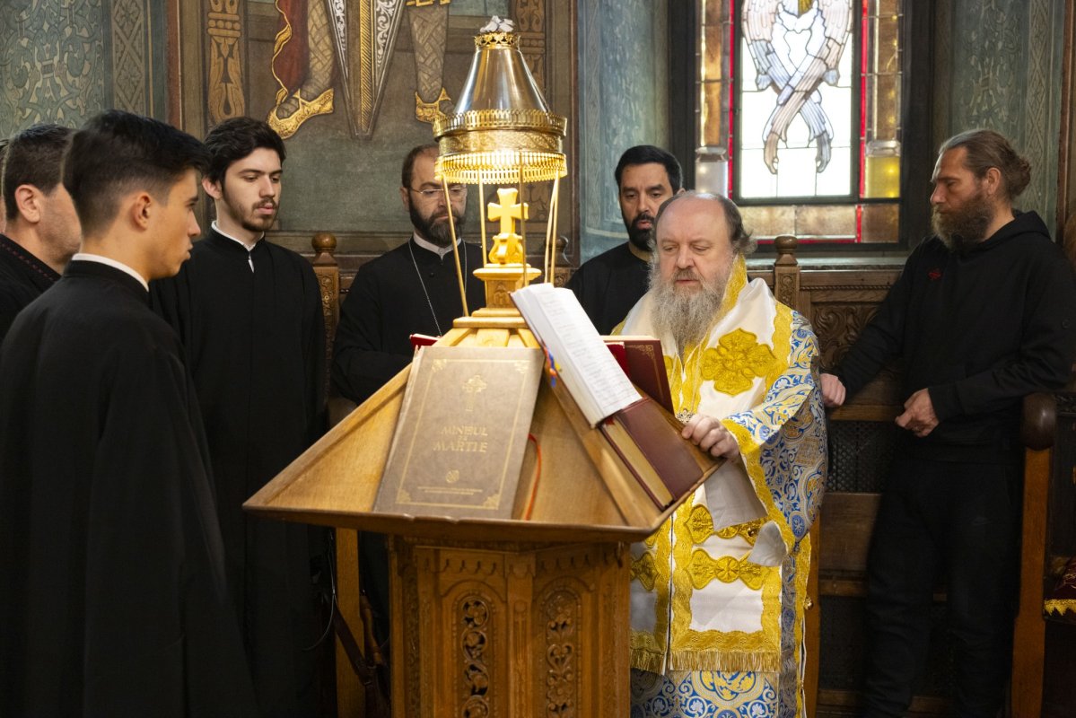 Sărbătoarea Bunei Vestiri pe Colina Bucuriei 326788