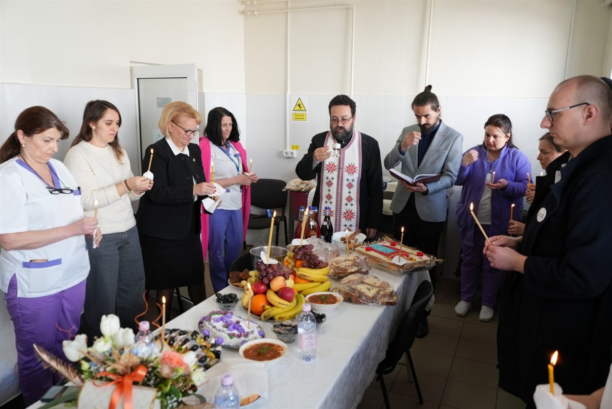 Biserici de la Dunărea de Jos în zi de sărbătoare 326910