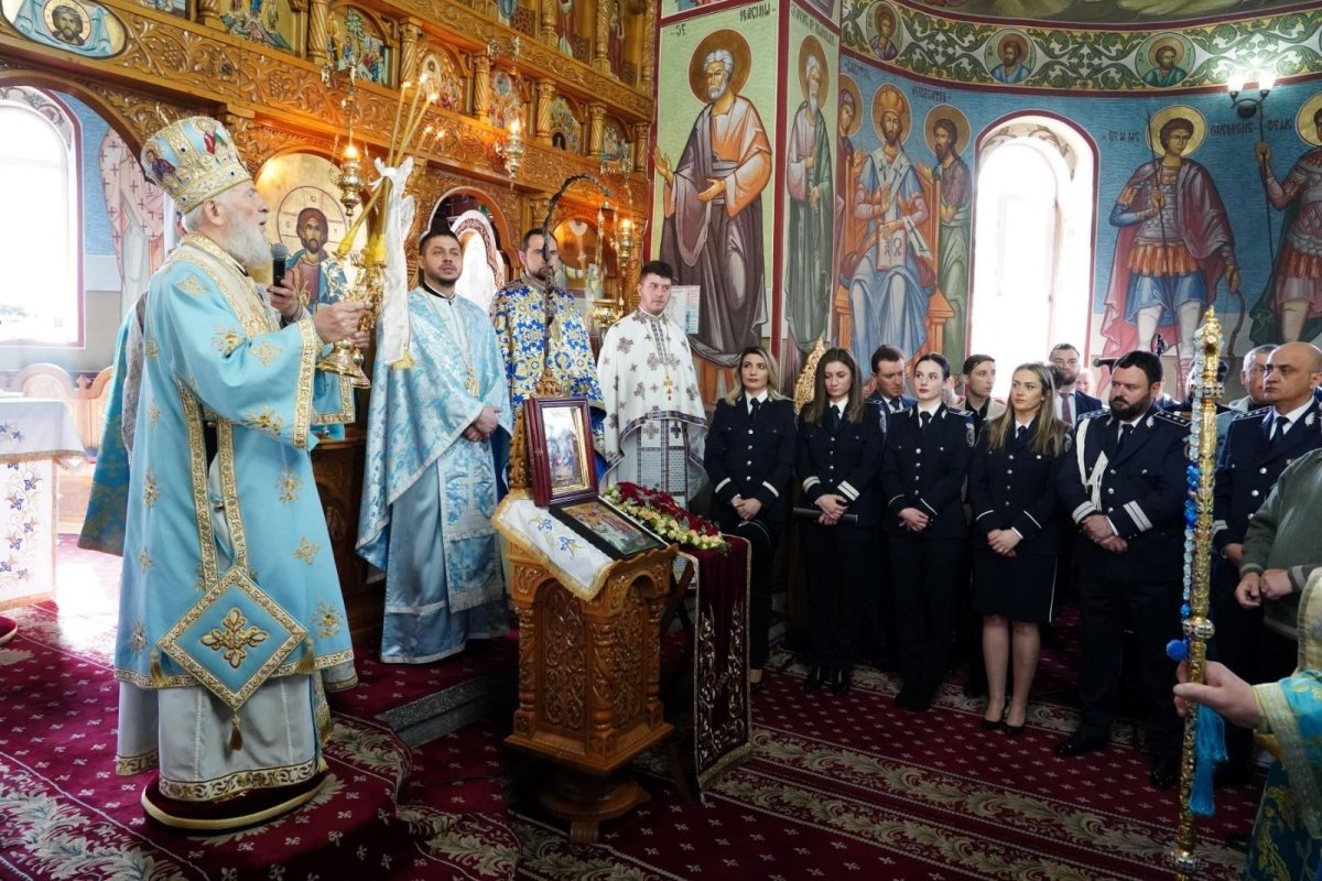  Hramul unei parohii din orașul Târgoviște 326915