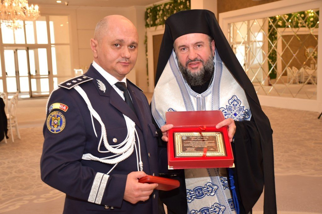 Sărbătoare la Mănăstirea Nera din județul Caraș-Severin 326983