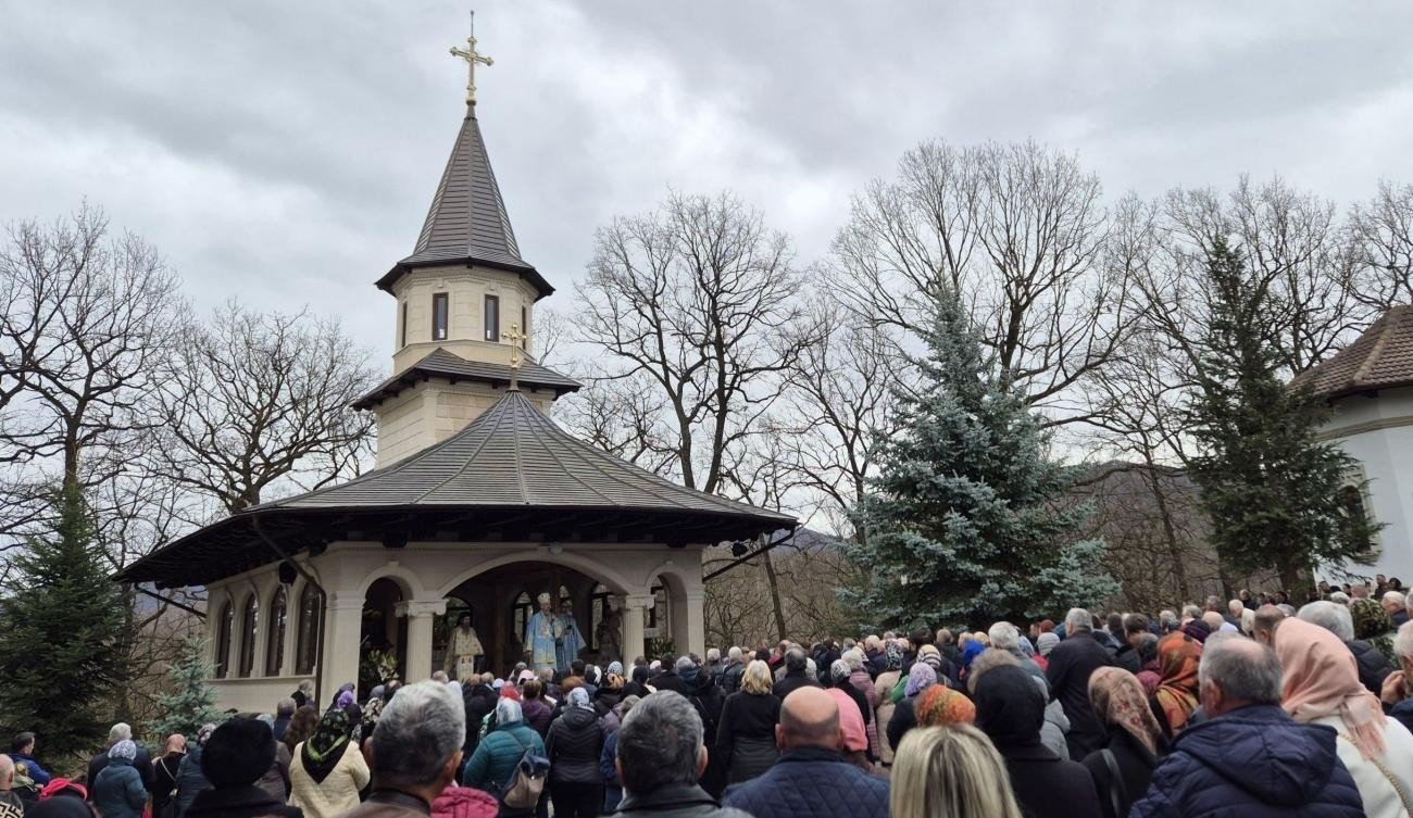 Sfânta Liturghie arhierească la Mănăstirea „Buna Vestire” de la Pătrângeni, Alba 326926