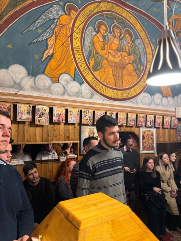 Activităţi cu tinerii în cadrul ASCOR - filiala Oradea 327150