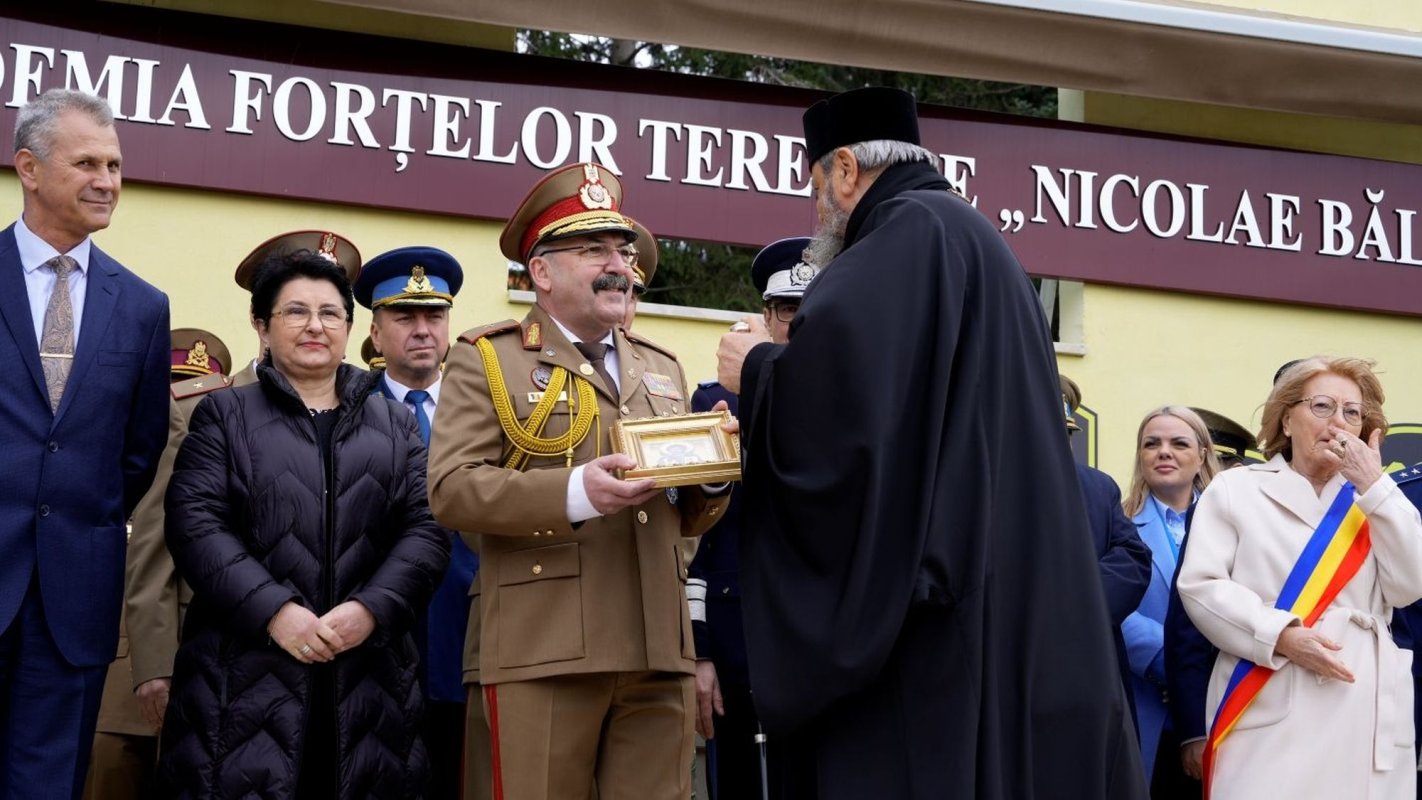 Mitropolitul Ardealului prezent la ceremonia de predare-primire a comenzii AFT 327200