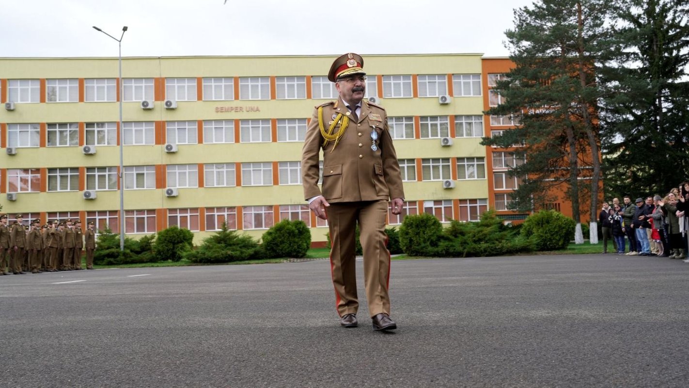 Mitropolitul Ardealului prezent la ceremonia de predare-primire a comenzii AFT 327205