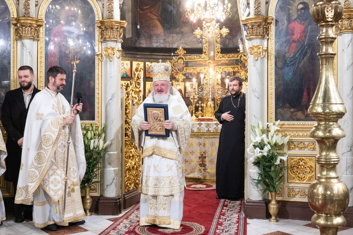 Slujire arhierească la Catedrala Mitropolitană „Sfântul Spiridon”-Nou 327284