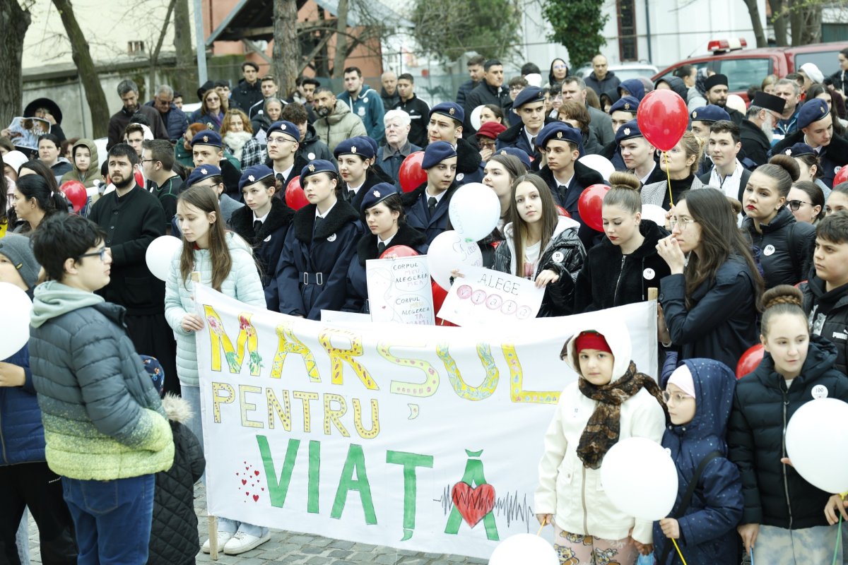 Activități pentru promovarea vieții în Arhiepiscopia Craiovei 327349