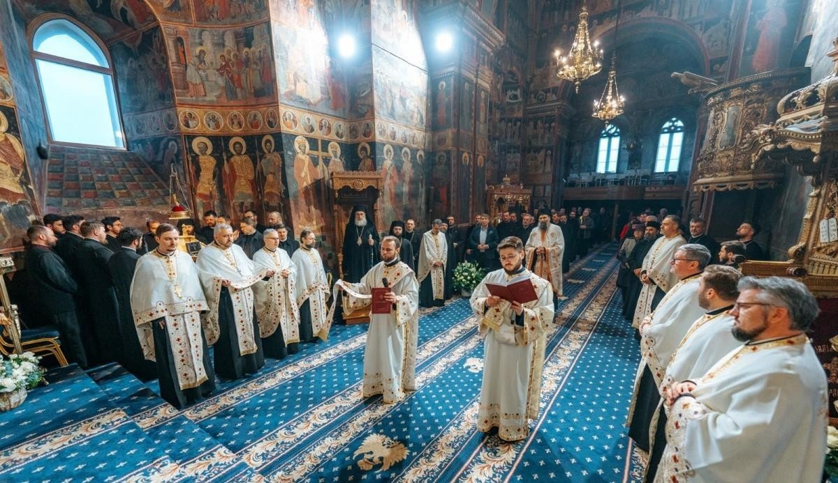 Înaltpreasfințitul Părinte Arhiepiscop Ioachim, la ceas aniversar 327332