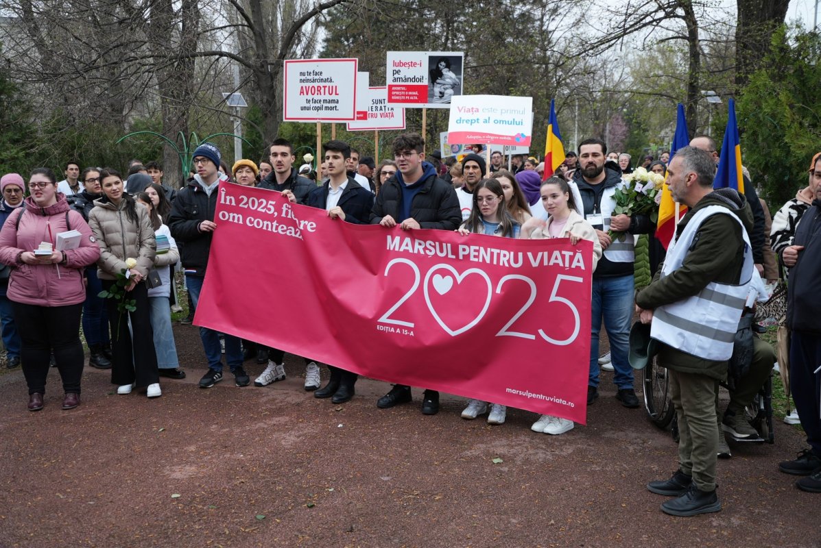 Manifestări dedicate lunii pentru viață în Arhiepiscopia Dunării de Jos 327372