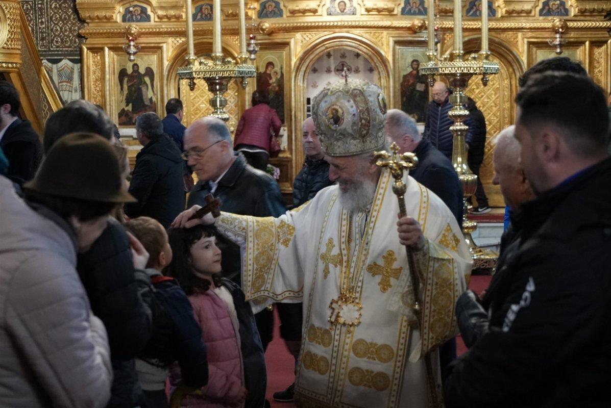 Manifestări dedicate lunii pentru viață în Arhiepiscopia Dunării de Jos 327375