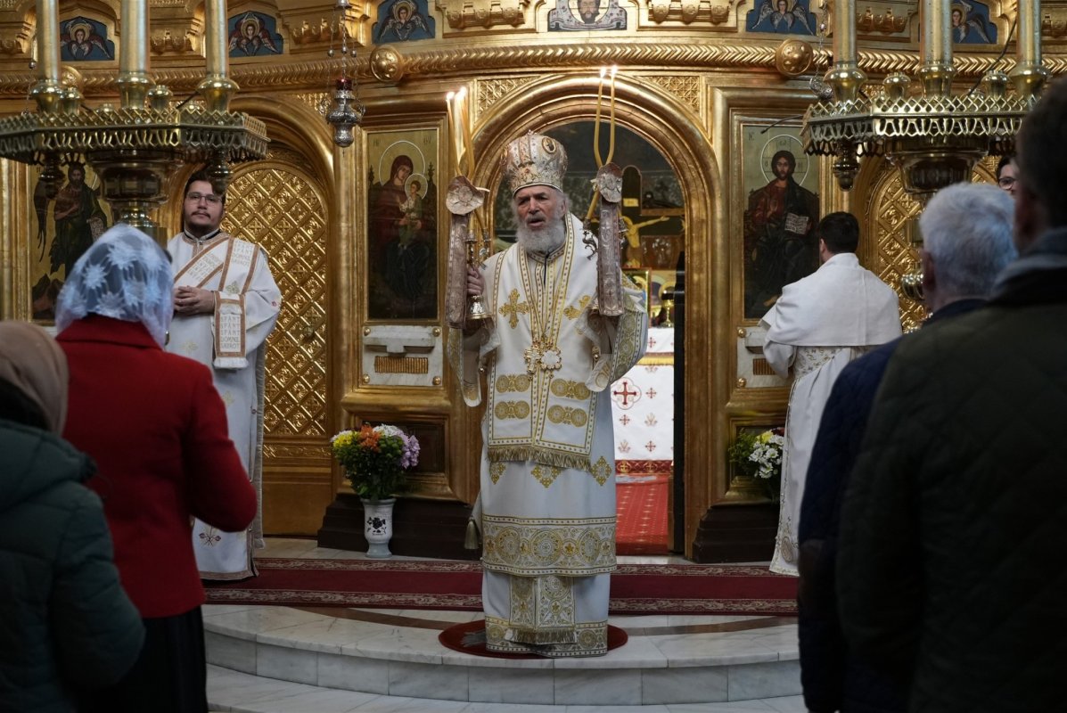 Manifestări dedicate lunii pentru viață în Arhiepiscopia Dunării de Jos 327376