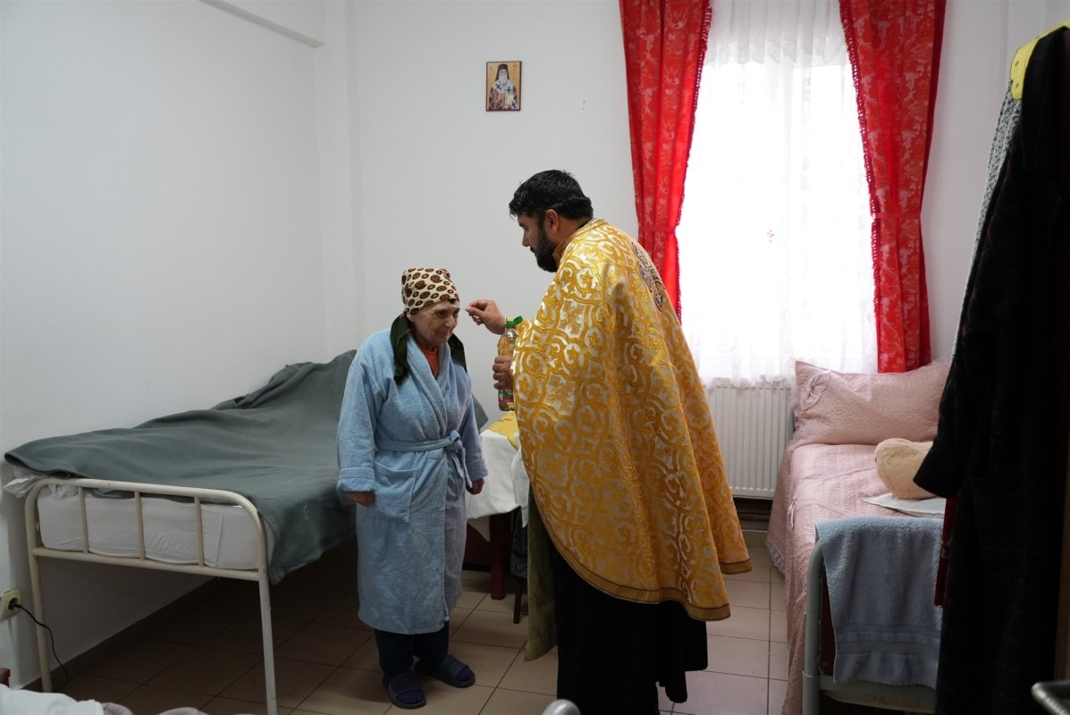 Acțiune filantropică la un centru social din localitatea gălățeană Pechea 327435