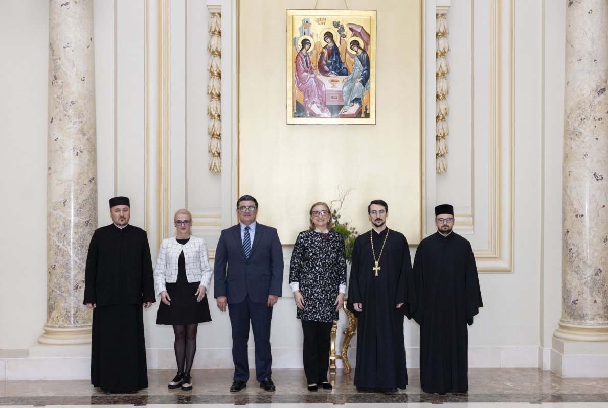 Oaspeți de la Ambasada Georgiei la București în vizită la Patriarhia Română 327539