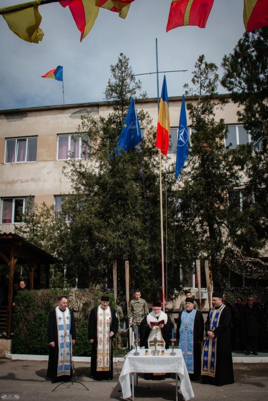 Primirea drapelului de luptă la Garnizoana Tulcea 327530