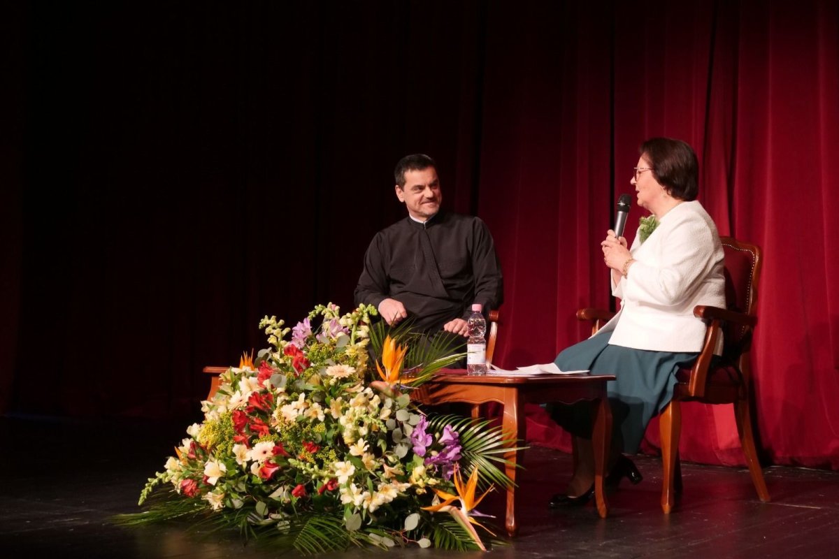 „Liniștea interioară și zgomotul lumii” - dialog între teologie, știință și psihologie, la Oradea 327593