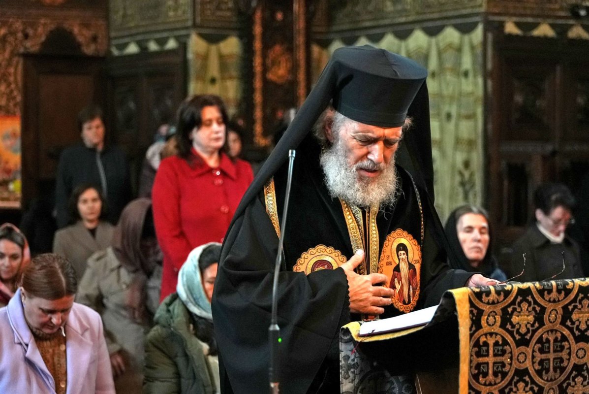 Rugăciune de pocăință la Catedrala Arhiepiscopală din Galați 327623