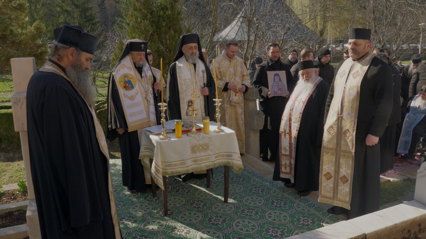 Aflarea moaștelor Sfântului Cuvios Dometie cel Milostiv de la Râmeț 327630