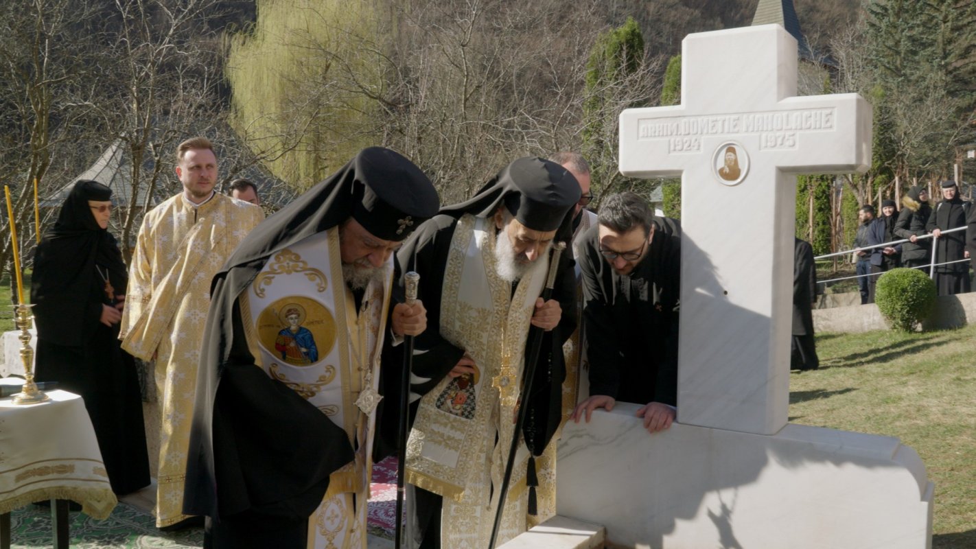 Aflarea moaștelor Sfântului Cuvios Dometie cel Milostiv de la Râmeț 327631