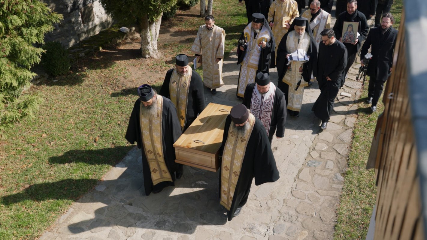 Aflarea moaștelor Sfântului Cuvios Dometie cel Milostiv de la Râmeț 327637