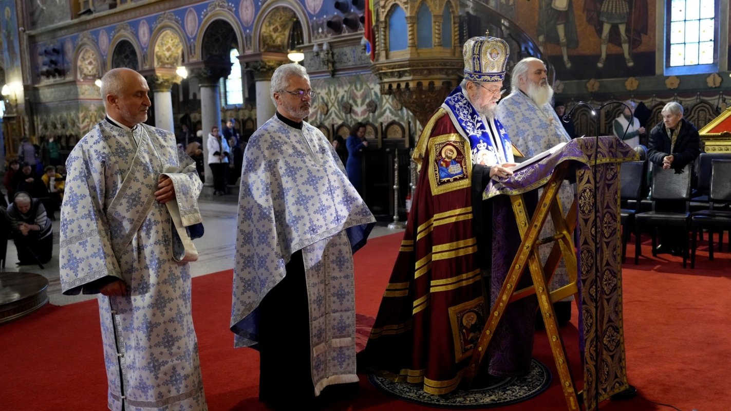 Credincioşii din Sibiu, în rugăciune la Denia Acatistului 327750