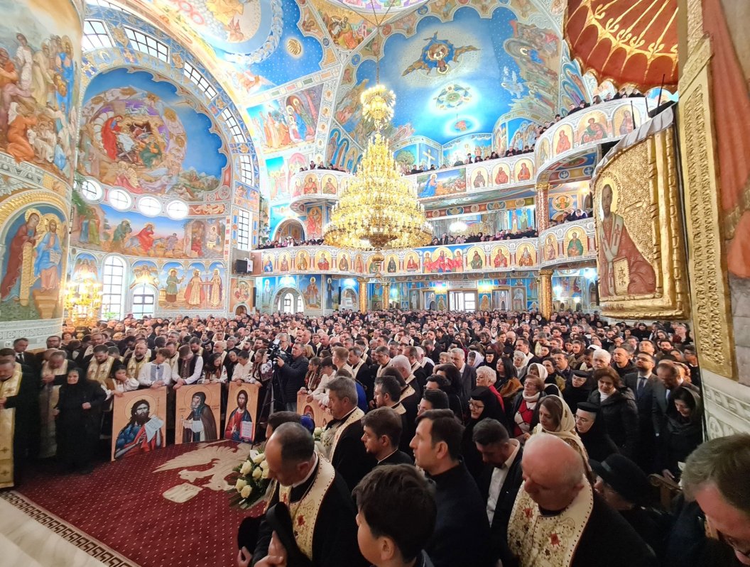 Sălajul şi-a primit noul arhipăstor 327772