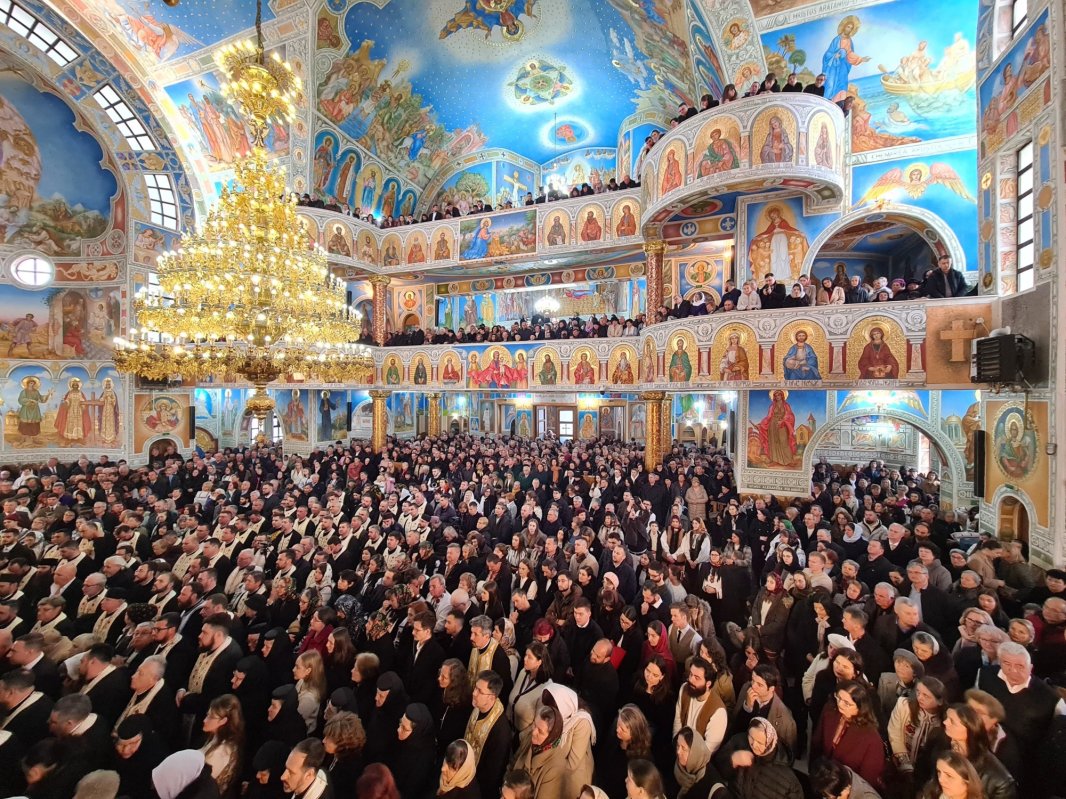 Sălajul şi-a primit noul arhipăstor 327773