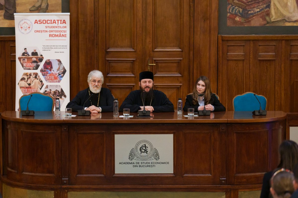 Conferința „Ascultarea, temeiul vieții creștine” organizată de ASCOR în București 327821