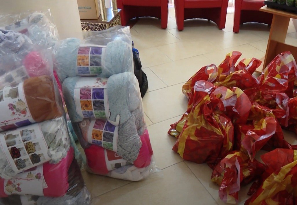 Protoieria Sector 5 a oferit daruri pacienților de la Centrul „Sfântul Nectarie” 327965