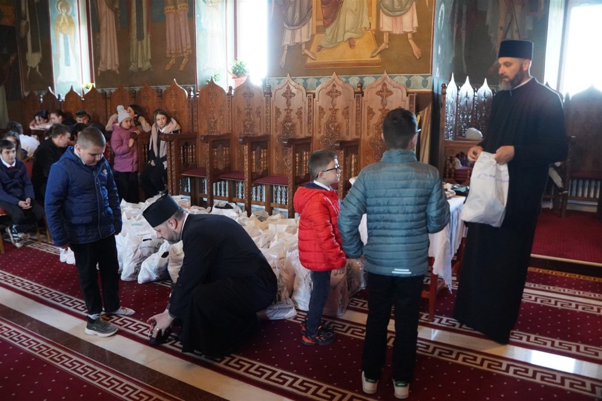 Binecuvântare și filantropie în Arhiepiscopia Dunării de Jos 328027