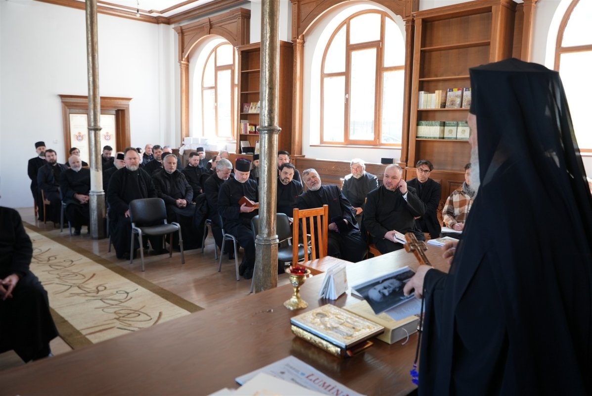 Binecuvântare și filantropie în Arhiepiscopia Dunării de Jos 328037