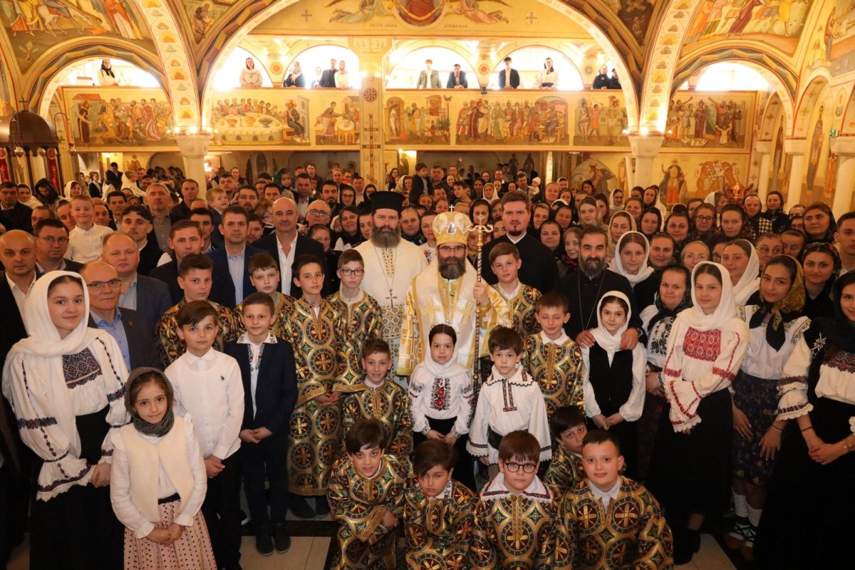 Popas de rugăciune la parohia românească din Courneuve-Paris 328033