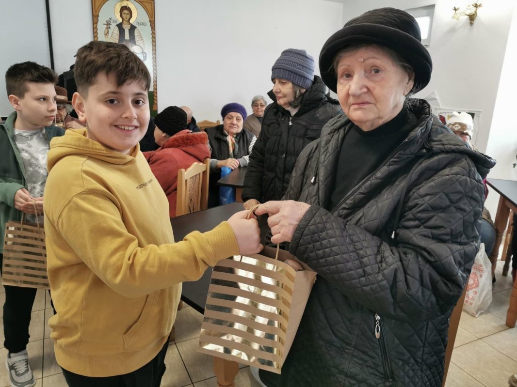 Acţiune filantropică la Cantina „Sfânta Filofteia” din Capitală 328149