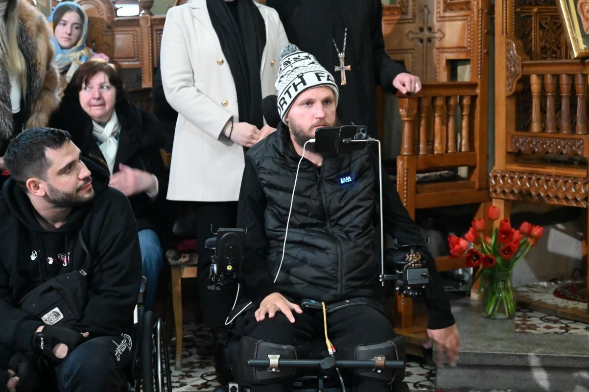 Întâlnire cu Mihai Neșu la Biserica „Izvorul Tămăduirii” din Oradea 328109