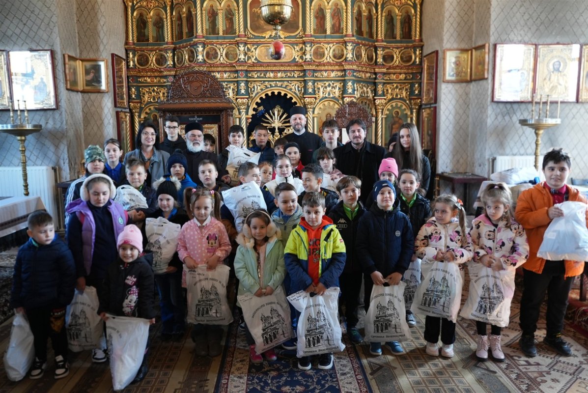 Programul eparhial pentru copii continuă în judeţul Galaţi 328102