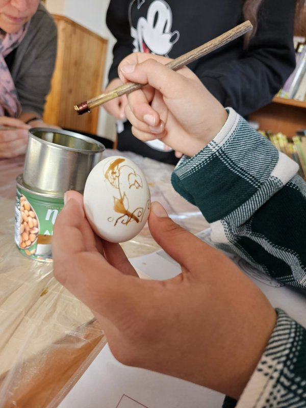 Atelier de încondeiat ouă în Parohia Săcele‑Satulung III 328233