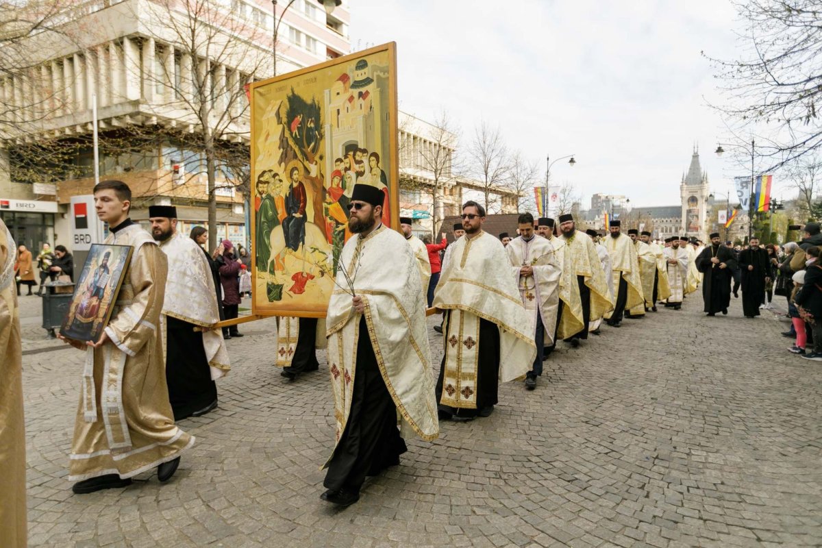 „Pelerinajul stâlpărilor” la Iași 328464
