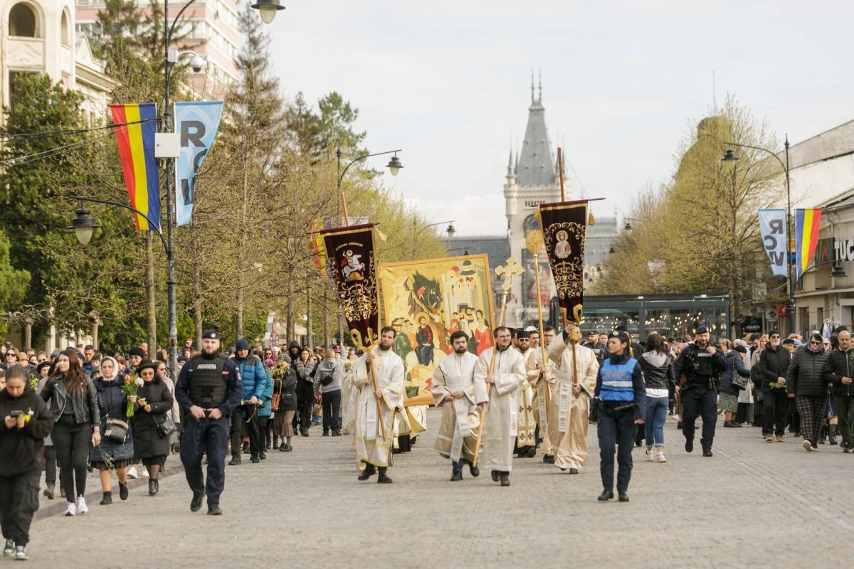 „Pelerinajul stâlpărilor” la Iași 328465