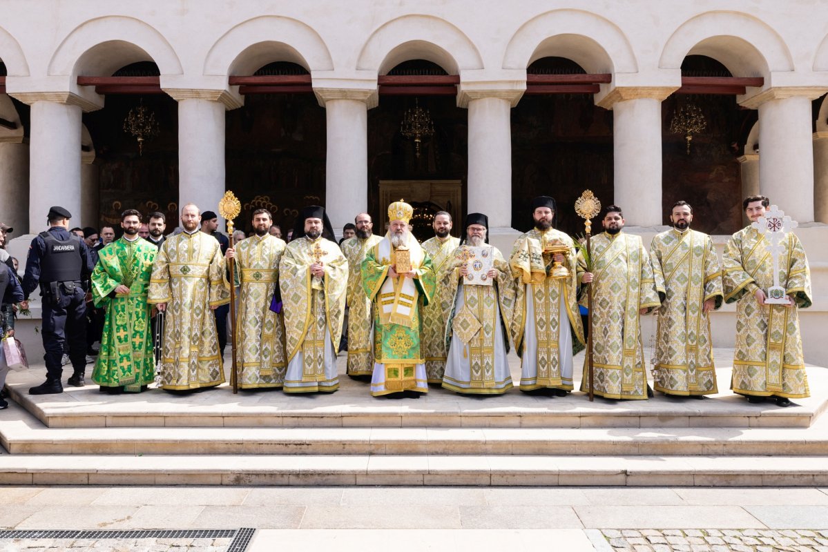 Duminica Floriilor pe Colina Bucuriei 328591