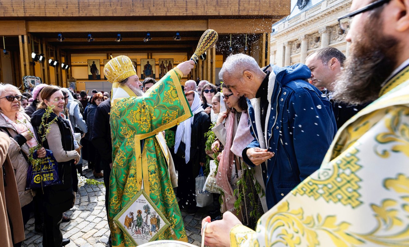 Duminica Floriilor pe Colina Bucuriei 328597