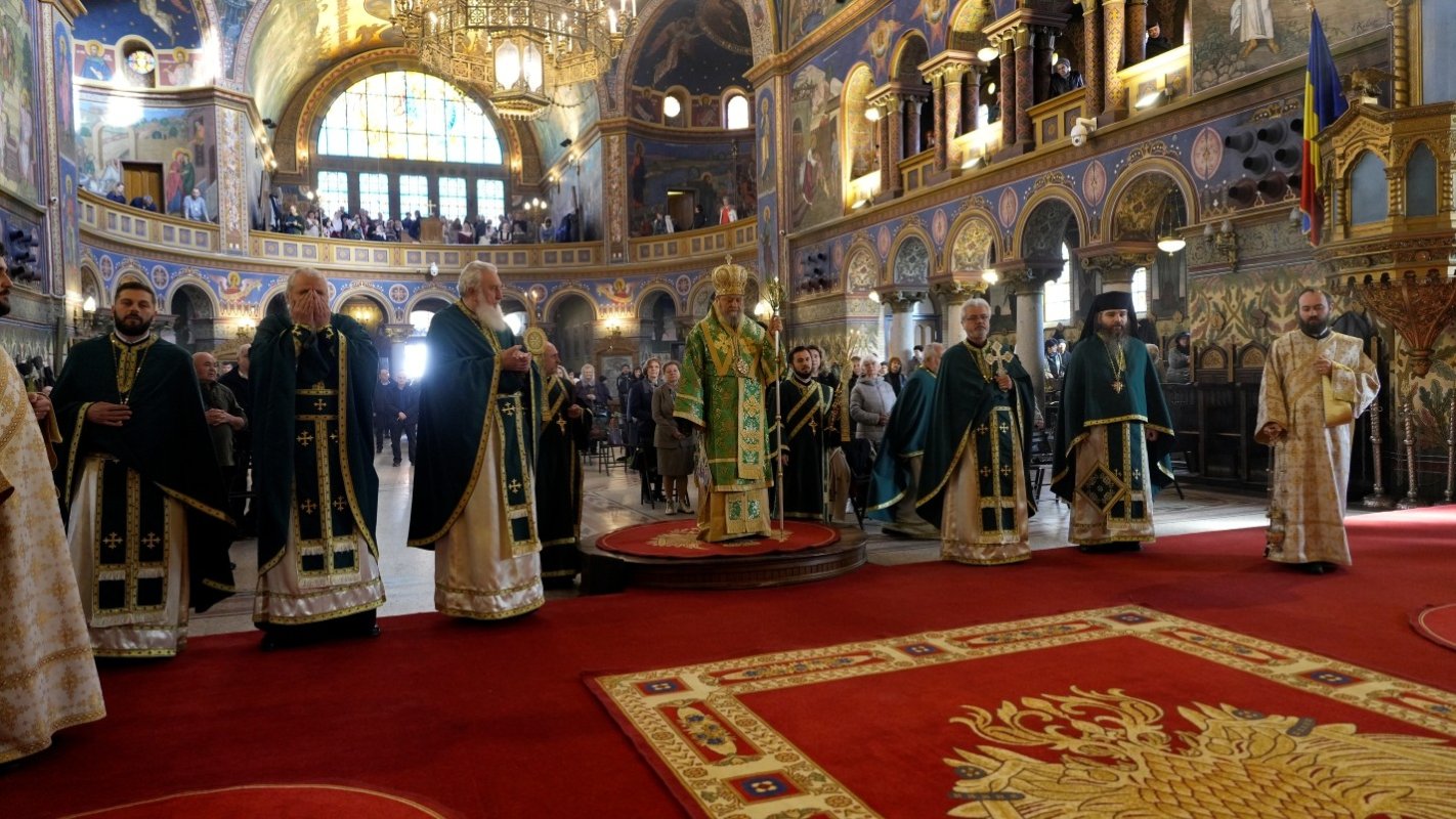 Binecuvântarea Floriilor pentru credincioşii din Sibiu 328619