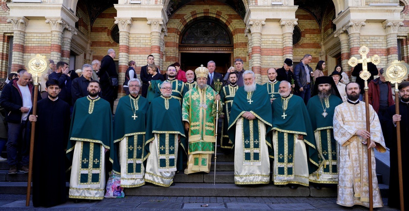 Binecuvântarea Floriilor pentru credincioşii din Sibiu 328627