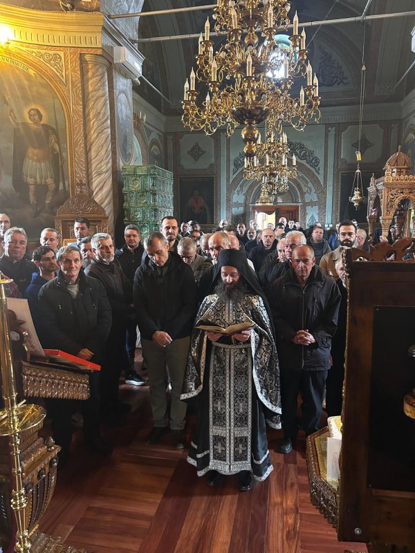 Binecuvântarea stâlpărilor și rugăciune către ocrotitorul Mitropoliei Olteniei 328708