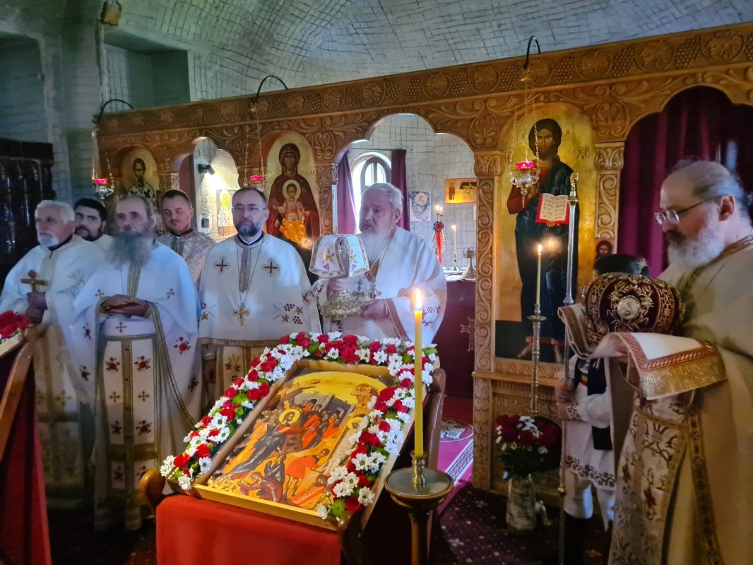 Hramul Mănăstirii Cristorel din judeţul Cluj 328616