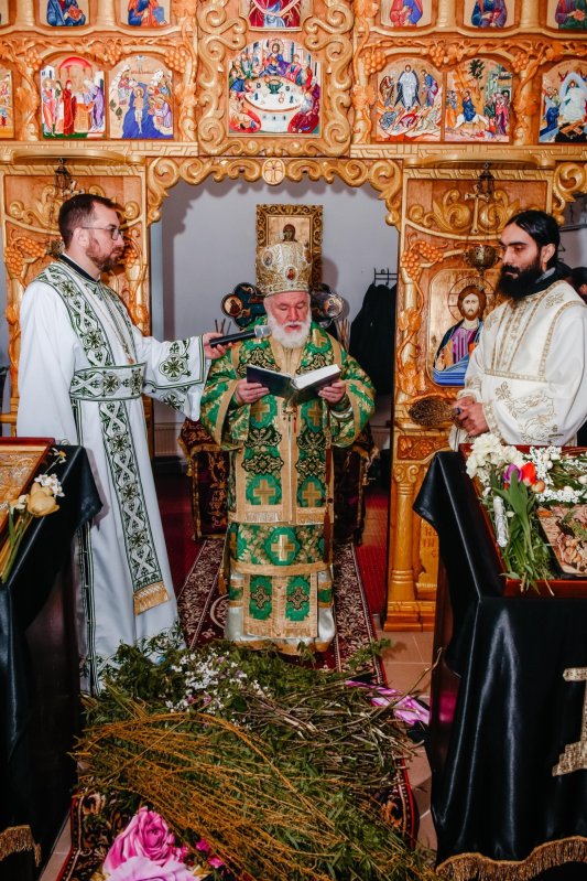 Pelerinajul de Florii și slujiri arhierești în Mitropolia Munteniei și Dobrogei 328704